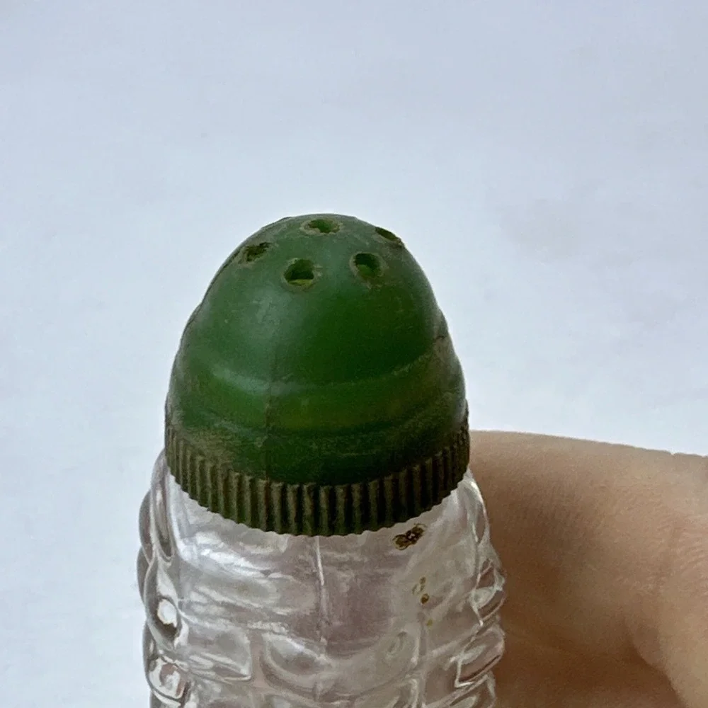 Vintage Salt & Pepper Shakers Clear Glass Green Red Top Lot of 3, Extra Caps